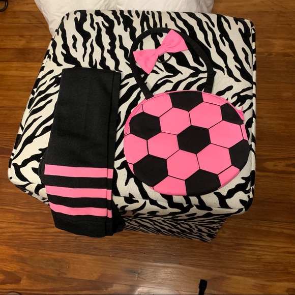 Dreamgirl “World Cup Kicker” pink preppy soccer player - Picture 5 of 5